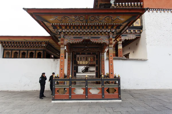 Wewnątrz trashi chhoe dzong w thimphu, stolicy królewskiej Królestwo Bhutanu, Azja — Zdjęcie stockowe