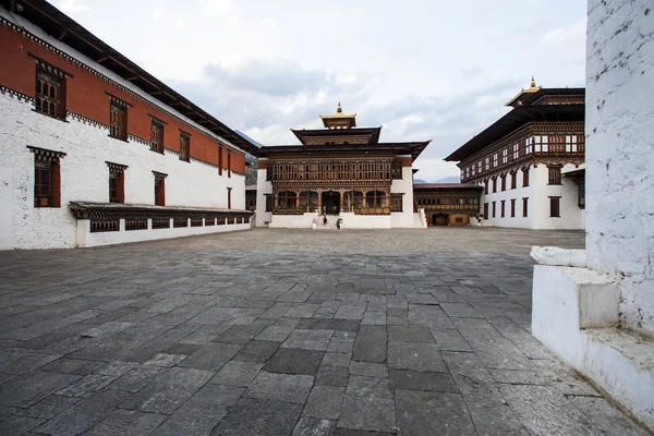 Wewnątrz trashi chhoe dzong w thimphu, stolicy królewskiej Królestwo Bhutanu, Azja — Zdjęcie stockowe