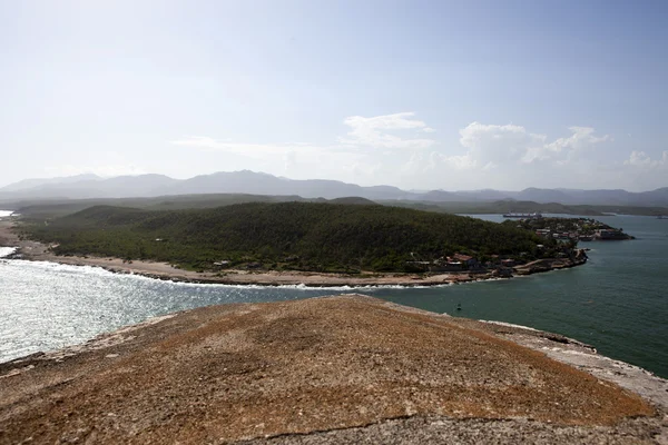 Španělské koloniální pevnosti castillo de san pedro de la roca del morro v Santiagu de cuba, Kuba, Severní Amerika — Stock fotografie