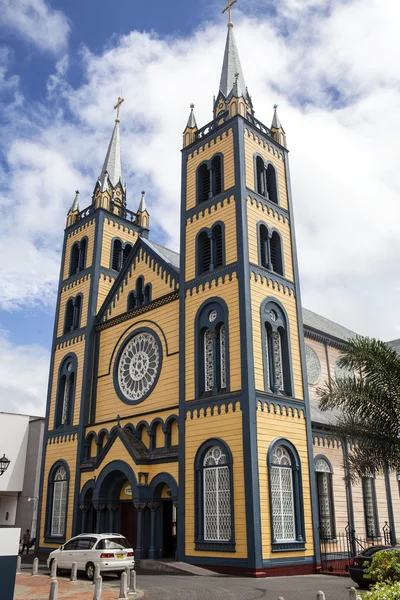Wnętrze katedry st. petrus i Pawłowi w paramaribo - Surinam - Ameryka Południowa — Zdjęcie stockowe