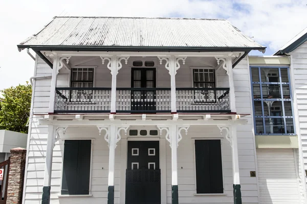 Старый дом в центре Парамарибо - Суринам - Южная Америка — стоковое фото