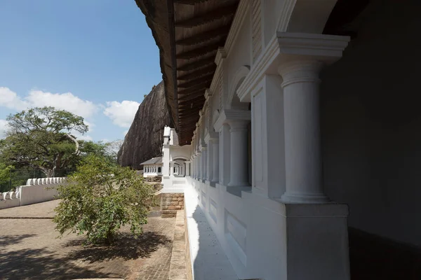 Außenansicht Der Buddhistischen Höhlentempel Dambulla Zentral Sri Lanka Sri Lanka — Stockfoto