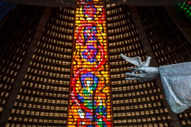 Rio de Janeiro, Brezilya, Güney Amerika 'daki Aziz Sebastian Metropolitan Katedrali' nin içi