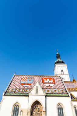 Kaptol, Zagreb, Hırvatistan ve Avrupa 'da bir Roma Katolik kilisesi olan St. Mark Kilisesi cephesi