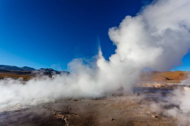 And Dağları, Atacama, Şili 'deki El Tatio jeotermal alanı.