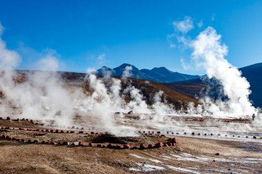 And Dağları, Atacama, Şili 'deki El Tatio jeotermal alanı.