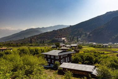 Paro Vadisi ve Paro Dzong Paro, Butan, Asya