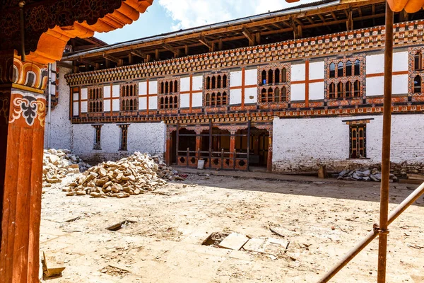 ブータン アジアのLhuntse Dzong修道院の中庭と外観 — ストック写真