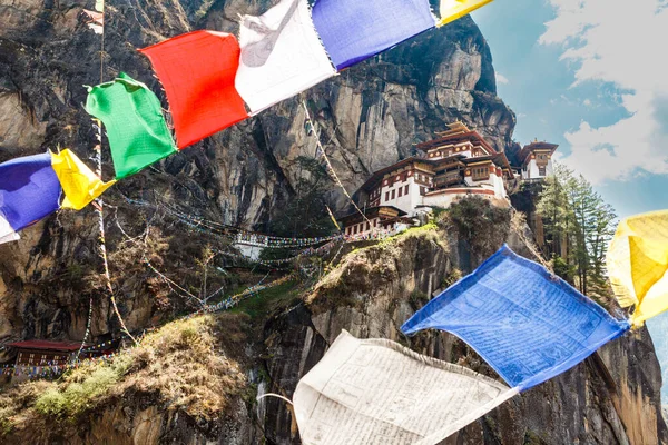ブータンのパロにあるタイガー ネスト修道院 Taktshang Goemba での眺め — ストック写真