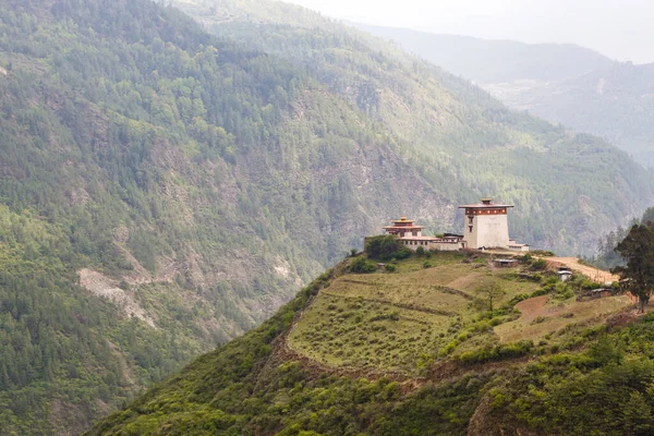 Hegyvidéki Táj Bhutánban Egy Buddhista Kolostorral Hegy Tetején Haa Valley — Stock Fotó