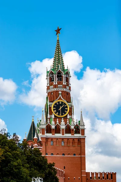 Wieża Spasska Słynna Wieża Zegarowa Kremla Placu Czerwonym Moskwie Rosja — Zdjęcie stockowe