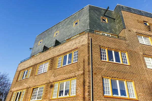 Gebouw Van Een Sierlijk Appartementencomplex Amsterdamse School Stijl Amsterdam Zuid — Stockfoto