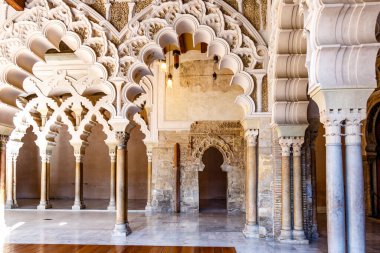 Moorish-Taifa kuzey koridorları, Aljaferia Sarayı, Zaragoza, Aragon, İspanya, Avrupa