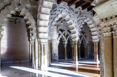 Moorish-Taifa kuzey koridorları, Aljaferia Sarayı, Zaragoza, Aragon, İspanya, Avrupa