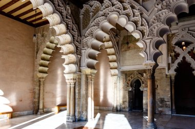 Moorish-Taifa kuzey koridorları, Aljaferia Sarayı, Zaragoza, Aragon, İspanya, Avrupa