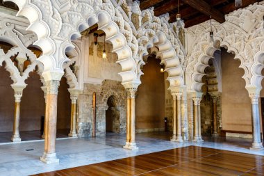 Moorish-Taifa kuzey koridorları, Aljaferia Sarayı, Zaragoza, Aragon, İspanya, Avrupa