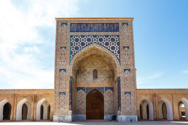 Shahrisabz, Kazqadaryo, Özbekistan, Orta Asya 'daki Kok Gumbaz camiinin dışında.