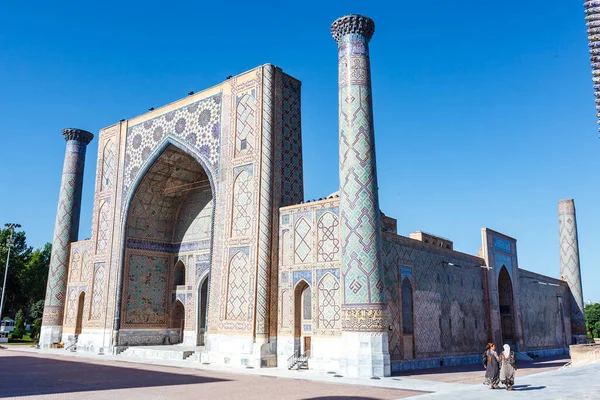 Fachada Ulugh Beg Madrasah Registan Samarkand Uzbequistão Ásia Central — Fotografia de Stock