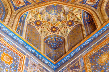 Tilya-Kori Madrasah 'ın Semerkant, Özbekistan, Orta Asya' daki Registan Meydanı