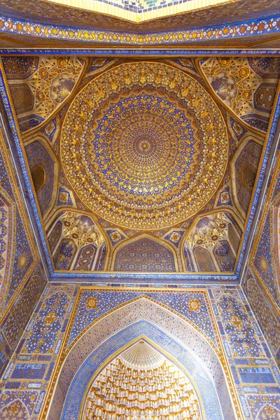 Interior Madraza Tilya Kori Plaza Registan Samarcanda Uzbekistán Asia Central — Foto de Stock