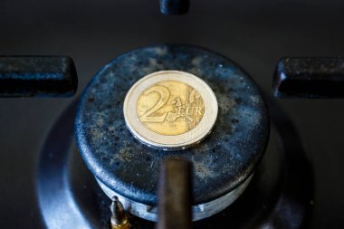 Gaz faturasının maliyetini yükselt - Avro para ve gaz ocağı kapandı