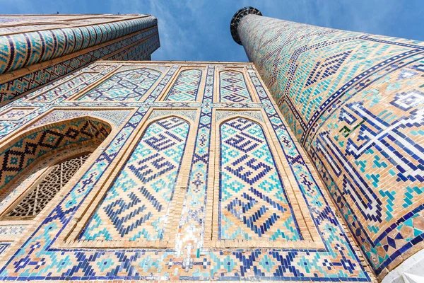Voorzijde Van Ulugh Beg Madrasah Registan Samarkand Oezbekistan Centraal Azië — Stockfoto