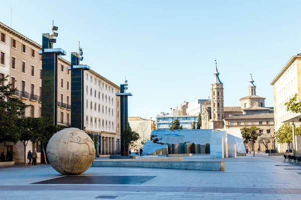 Plaza Del Pilar Square Dzwonnicą Kościoła San Andres Tle Saragossa — Zdjęcie stockowe