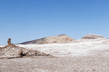 Üç kadın, Valle de la Luna Atacama çölünde, Antofagasta, Şili, Güney Amerika