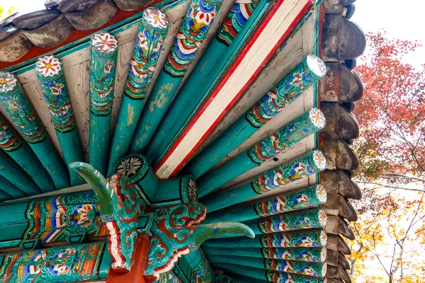 Telhado Colorido Pavilhão Parque Palácio Changdeokgung Seul Coréia Sul Ásia — Fotografia de Stock