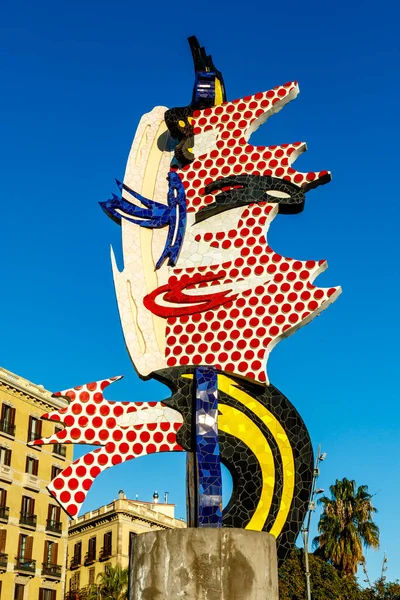 Head Barcelona Cap Barcelona Surrealistyczna Rzeźba Stworzona Przez Amerykańskiego Artystę — Zdjęcie stockowe