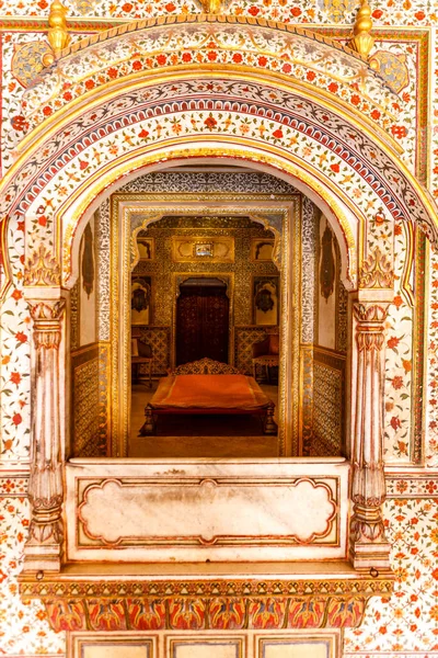 Rico Interior Decorado Dormitorio Del Palacio Lalgarh Bikaner Rajastán India — Foto de Stock