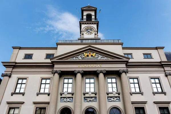 市政厅外 多德雷赫特的Stadhuis Zuid Holland — 图库照片