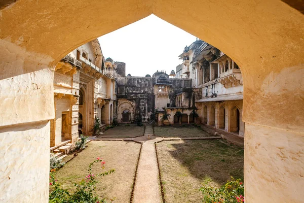 Bundi, Rajasthan, Hindistan, Asya 'daki mihrace sarayının avlusu.