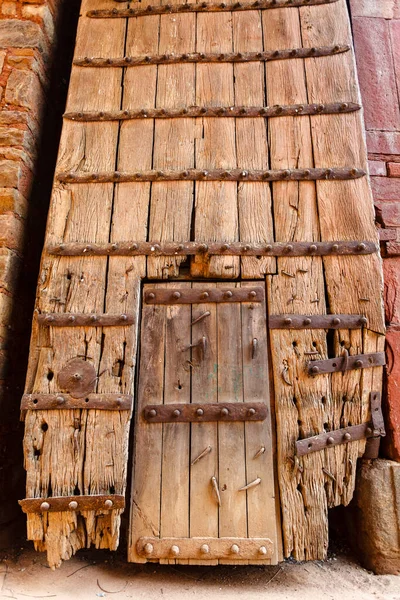 Παλιά Ξύλινη Πύλη Εισόδου Του Τάφου Του Humayun Στο Δελχί — Φωτογραφία Αρχείου