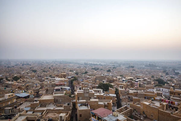 インド ラジャスタン州 ジャイサルマー要塞からのジャイサルマー市の眺め — ストック写真