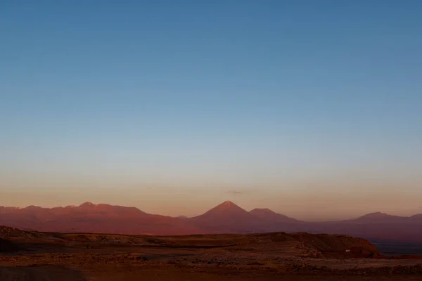 Sunset Moon Valley Valle Luna Licancabur Vulkánnal Atacama Chile Dél — Stock Fotó