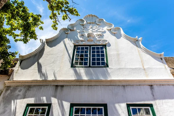 Außenansicht Eines Alten Weißen Hauses Stil Der Niederländischen Kaparchitektur Stellenbosch — Stockfoto
