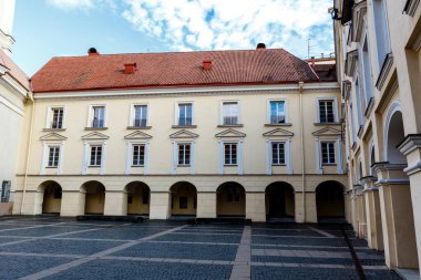 Vilnius Üniversitesi 'nin avlusu, Litvanya, Avrupa' nın Vilnius şehrinde yer almaktadır.