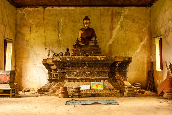 Interieur Van Wat Chom Phet Een Heuvel Tempel Luang Prabang — Stockfoto