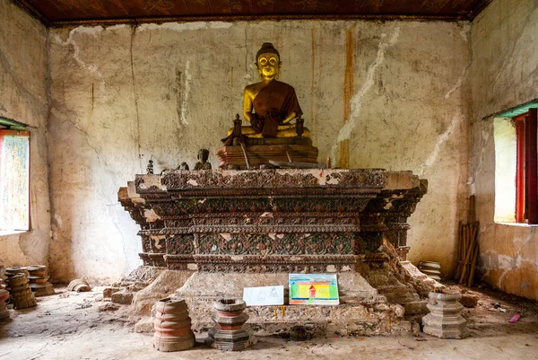 Interior Del Wat Chom Phet Templo Colina Área Luang Prabang —  Fotos de Stock