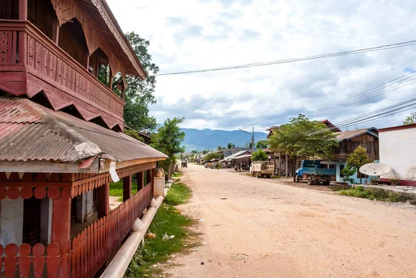 Utanför Gammal Träbyggnad Och Gata Muang Sing Byn Luang Nam — Stockfoto