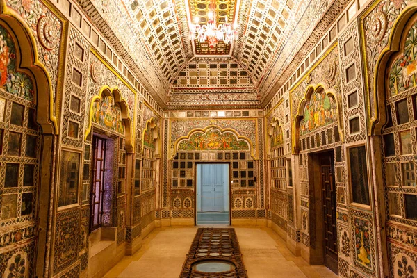 印度拉贾斯坦邦Jodhpur的Mehrangarh要塞内部装饰华丽 — 图库照片