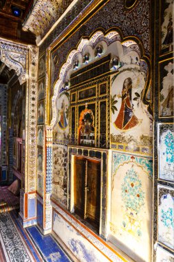 Jodhpur, Rajasthan, Hindistan ve Asya 'daki Mehrangarh kalesinin süslü duvarı.