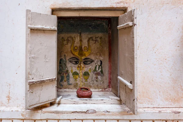 カラフルなヴィンテージヒンズー教の祭壇 メフランガル砦 ジョードプル ラジャスタン州 インド アジア — ストック写真