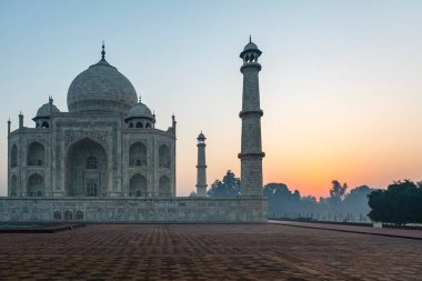 View at the Taj Mahal in Agra, Uttar Pradesh, India, Asia
