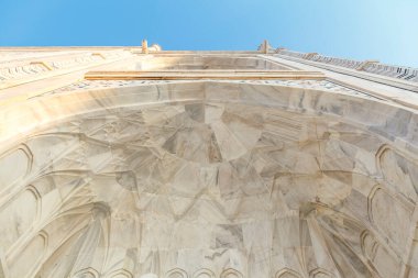 Agra 'daki Tac Mahal cephesi, Uttar Pradesh, Hindistan, Asya