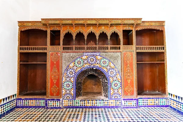 Antigua Chimenea Adornada Interior Del Palacio Bahía Marrakech Marruecos África — Foto de Stock