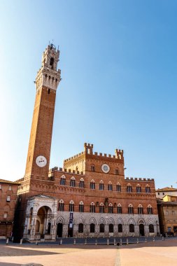 Exterior of the city hall (in italian: Palazzo Comunale or Palazzo Pubblico) in Siena, Tuscany, Italy, Europe