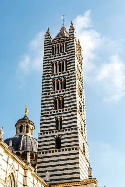 Экстерьер Сиенского Собора Duomo Siena Сиене Тоскана Италия Европа — стоковое фото