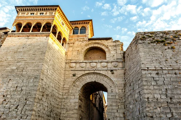 Etruscan Arch Arch Augustus Augustus Gate Augusta Perusia Written Facade — Foto de Stock